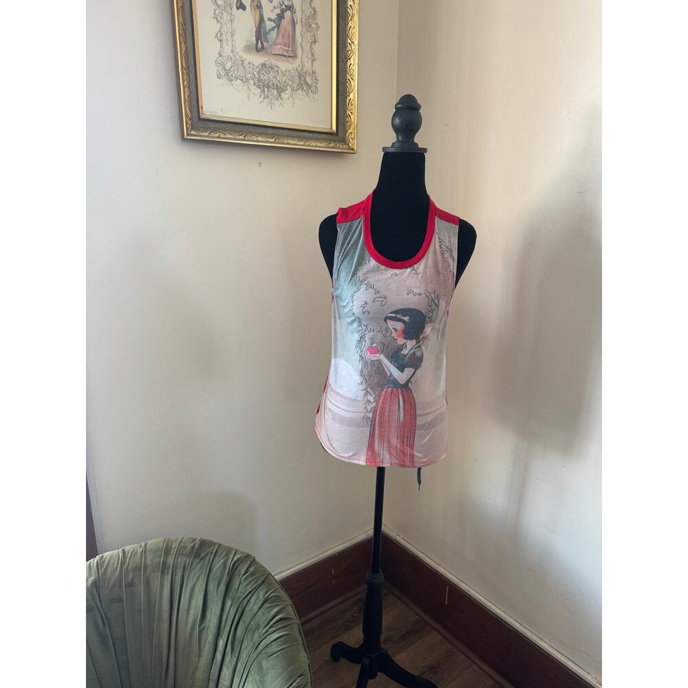 Disney Snow White Sleeveless Graphic Tunic Tank Top Size Small - Picture 10 of 10